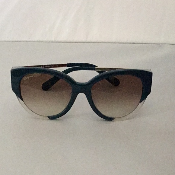 SALVATORE FERRAGAMO LADIES SUNGLASSES. main image 6